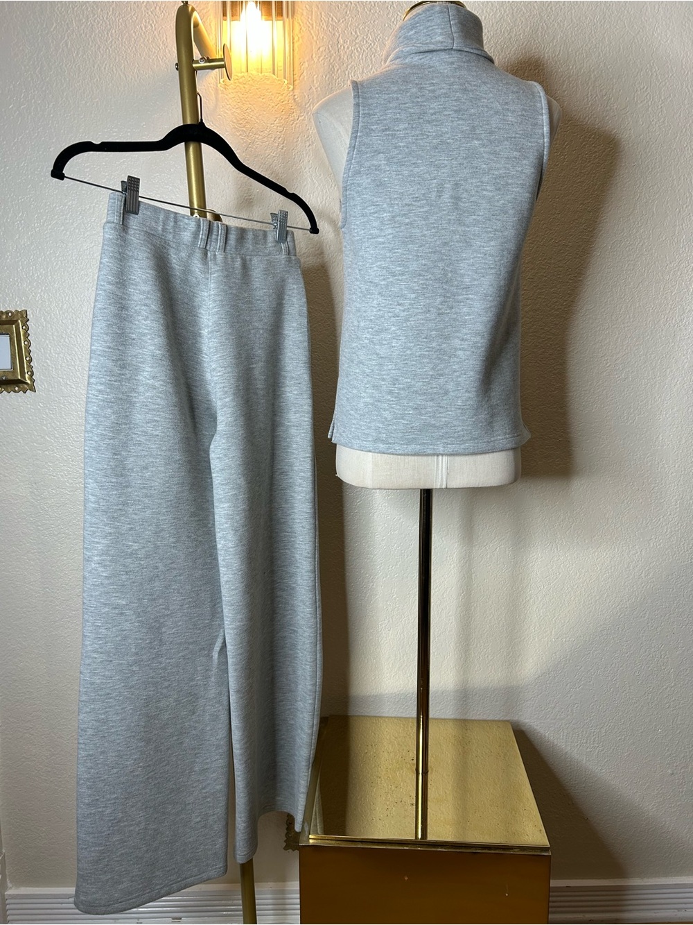 OGL Sleeveless Turtleneck Top & Wide-Leg Pants Set - Light Gray - Picture 14 of 15